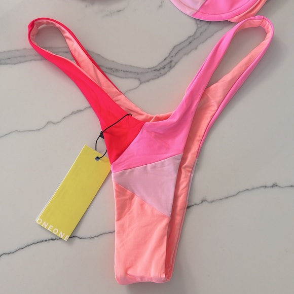 ONEONE SWIM | Bikini Top & Bottom | Size: Large - Picture 11 of 12